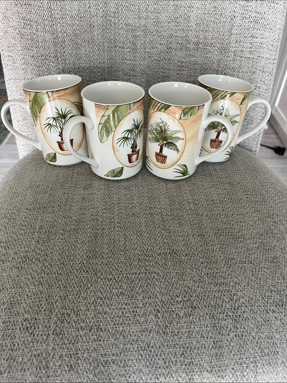 4 AMERICAN ATELIER Tropical palm porcelain coffee mugs palm tree  leaves
